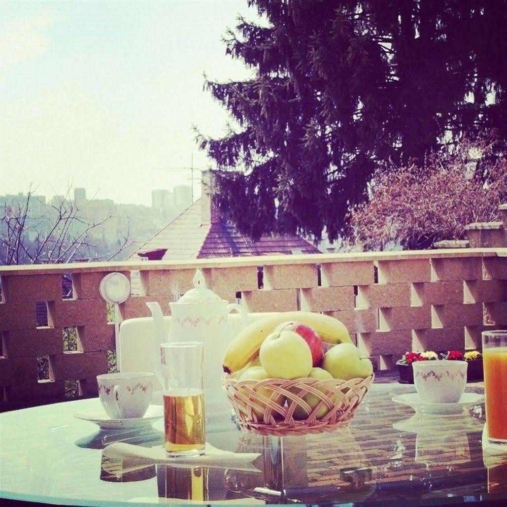 Pension Nika Прага Экстерьер фото