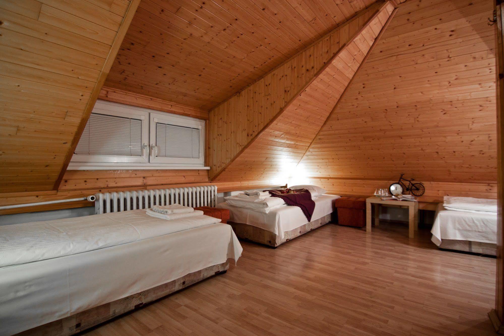 Pension Nika Прага Экстерьер фото