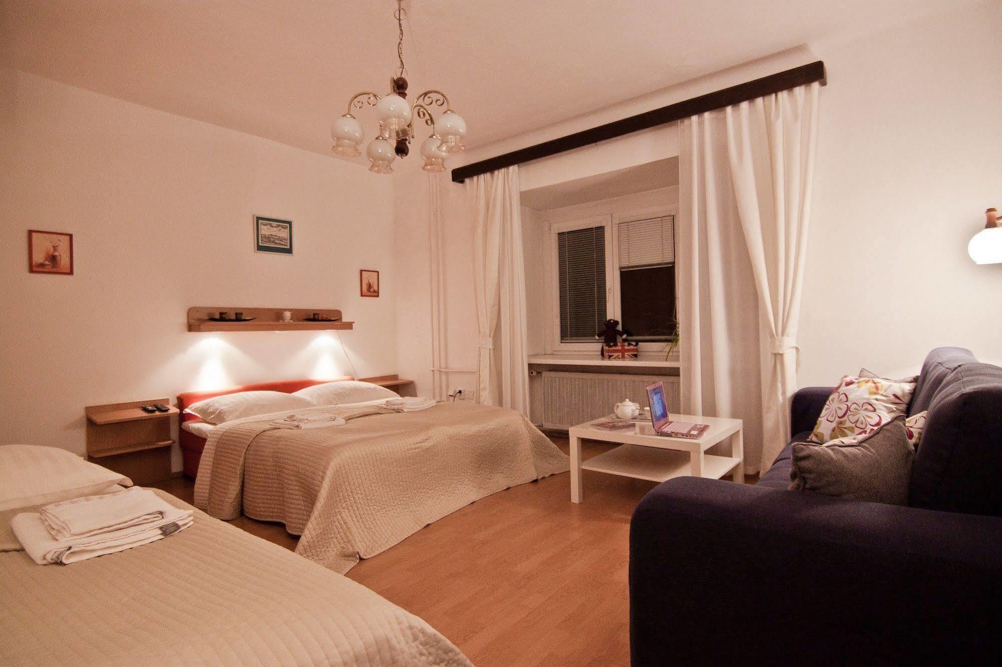 Pension Nika Прага Экстерьер фото