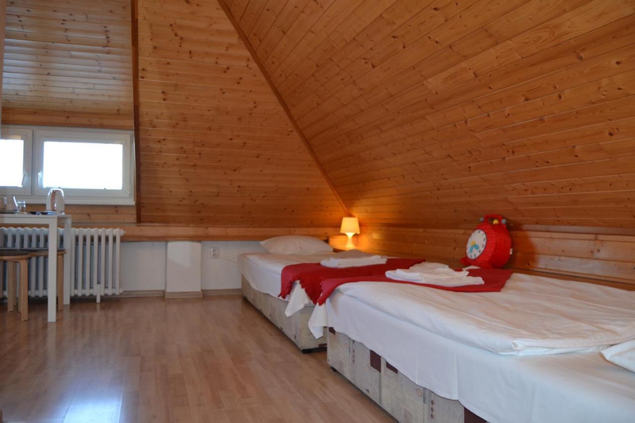 Pension Nika Прага Экстерьер фото